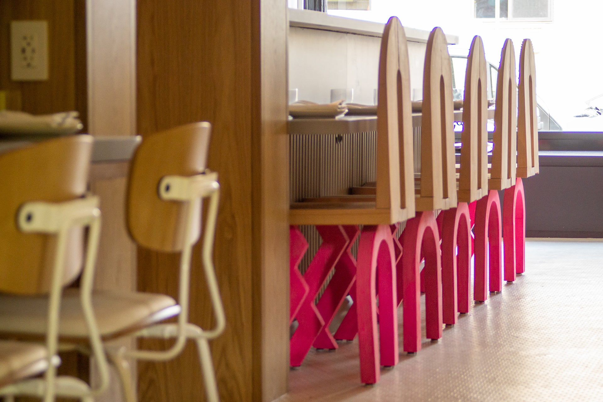 phobos dining chair